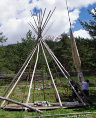 Montage d'un tipi