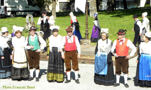 Chants et traditions populaires des Alpes à Briançon.