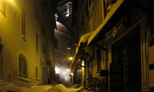 Rue Cdt Carlhan ou la Petite Gargouille de la cité Vauban à Briançon.