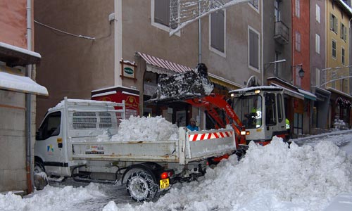 Grande rue ou Grande Gargouille : la rue commerçante de la cité Vauban à Briançon.