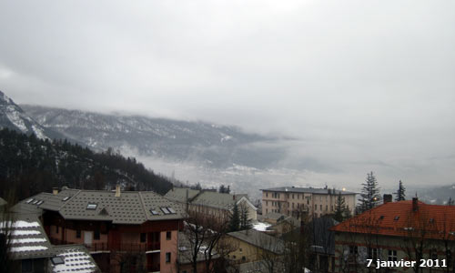 La vallée de la Durance sous les nuages à Briançon.