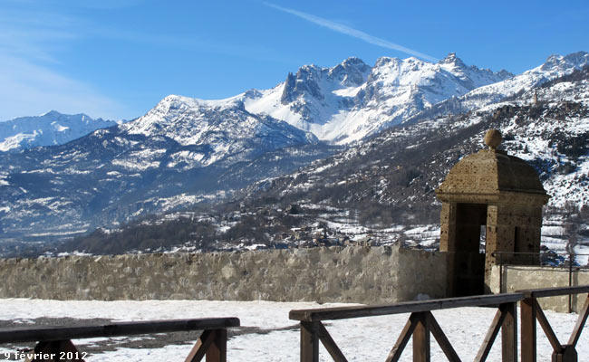 Le pic de Montbrison au dessus de Briançon.