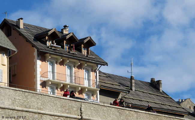 Sur les remparts de la Cité Vauban à Briançon.