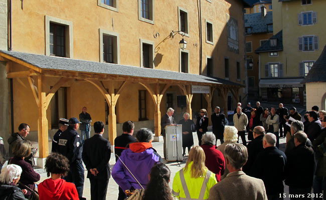 Inauguration des travaux effectués Place d'Arme dans la Cité Vauban de Briançon.