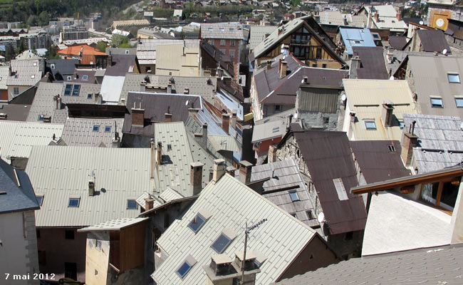 Les toits de la Cité Vauban de briançon.
