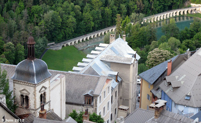 Le parc municipal de la Schappe à Briançon vu depuis la Cité Vauban. 