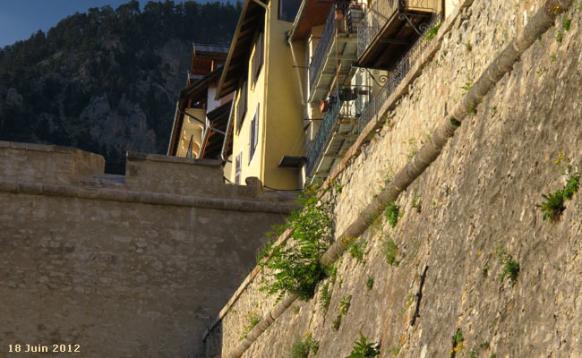 Les murailles de la Cité Vauban à Briançon.