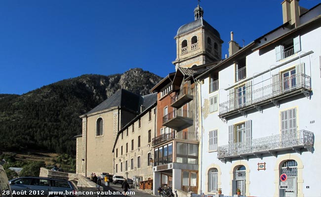 L' avenue Vauban à Briançon.