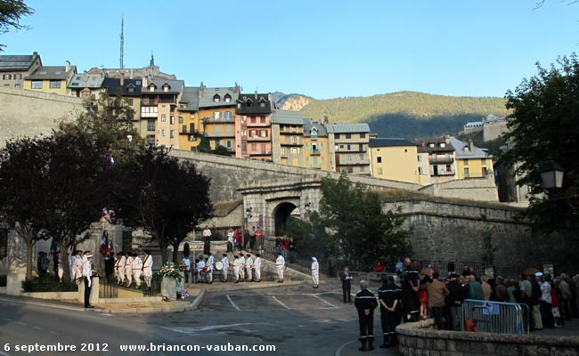 La commémoration du 67ème anniversaire de la Libération de Briançon porte d'Embrun.