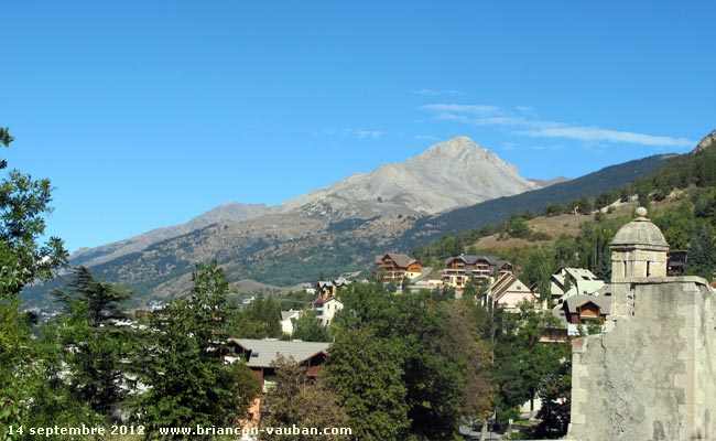 Le Grand Aréa (2868m) au dessus de Briançon.