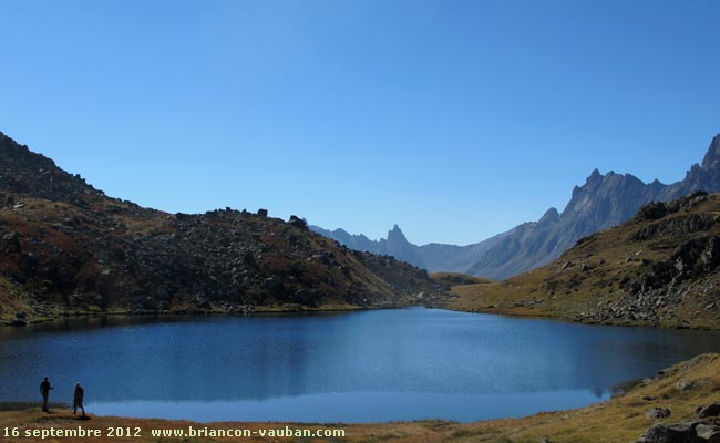 Le lac des Muandes Long (2387 m).