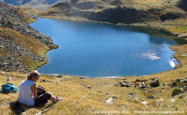 Le lac des Muandes Long (2387 m).