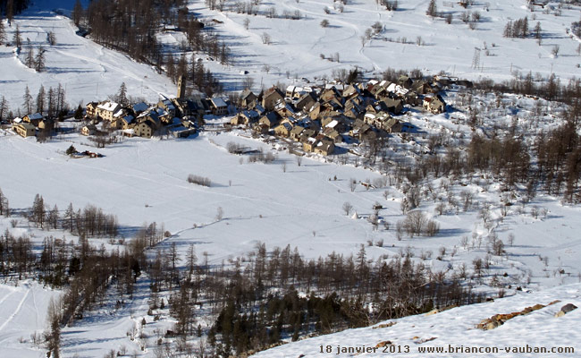 Le Casset vu de la montagne de l' Oule.