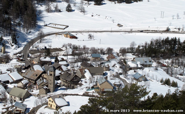 Le village de Plampinet dans la vallée de la Clarée.