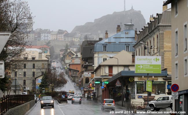 Avenue Maurice Petsche à briançon.