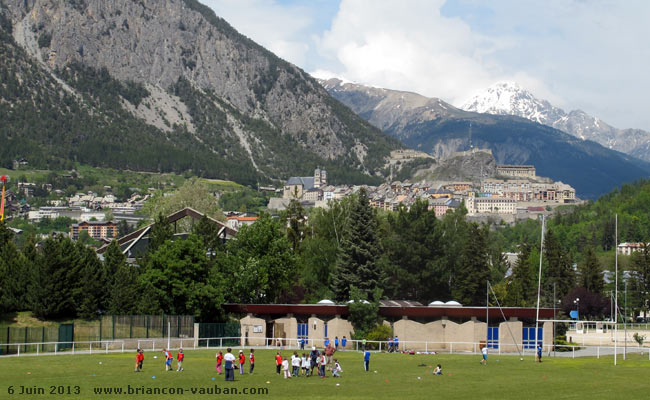 La Cité Vauban à Briançon vue depuis le Parc des Sports.