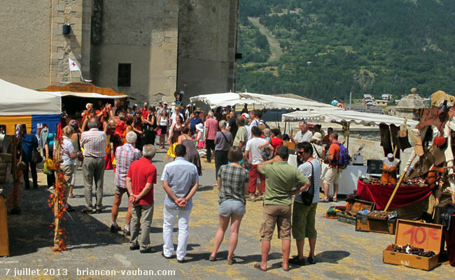 Le marché médiévale de Briançon.