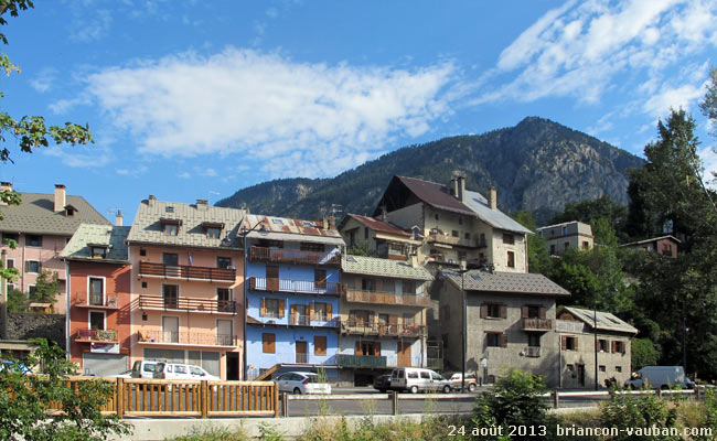 La place Gallice Bey à Briançon.