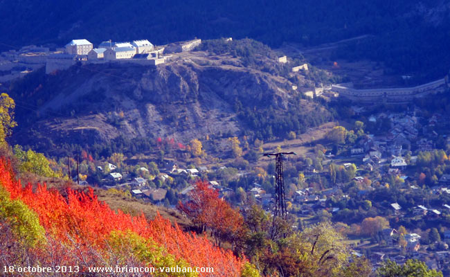 Le fort des Têtes vu depuis la mine de Combarine.