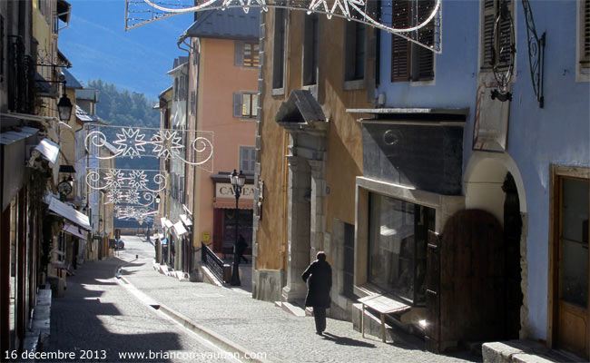 La gargouille dans la cité Vauban à Briançon.