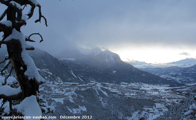 Briançon vu du chemin des Salettes.