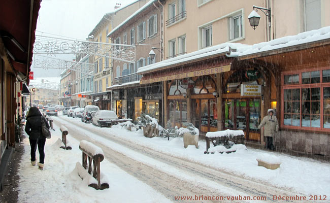 La rue Centrale à Briançon.