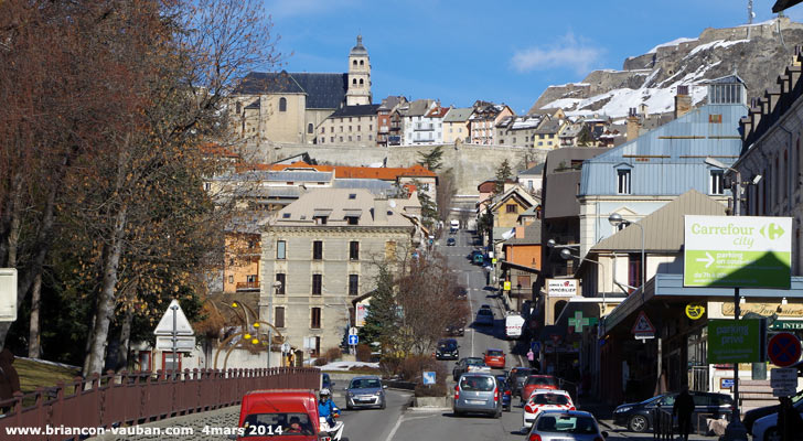 La cité Vauban à Briançon, et le Mont Chaberton