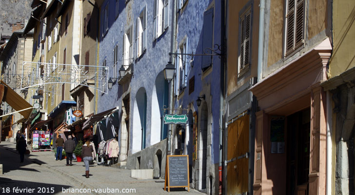 La gargouille dans la cité Vauban à Briançon.
