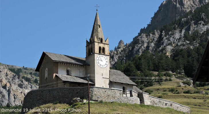 L'église St-Michel à Cervières.
