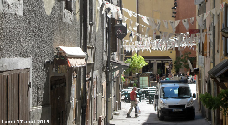 Rue du Temple à Briançon