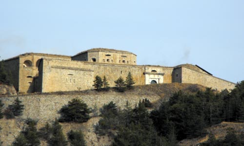 Le fort des Salette vue de la Cité Vauban à Briançon