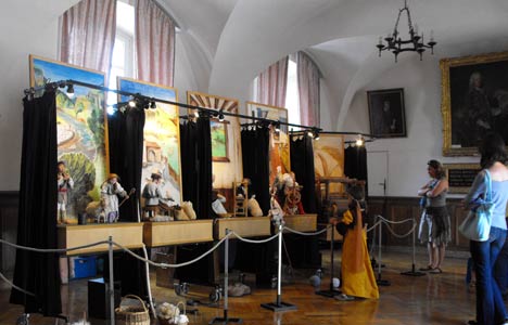 marionettes salle des mariages à Briançon
