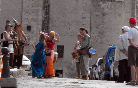 Musiciens dans la Cit&eacute; historique Vauban &agrave; Brian&ccedil;on