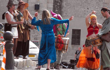 Musiciens dans la Cit&eacute; historique Vauban &agrave; Brian&ccedil;on
