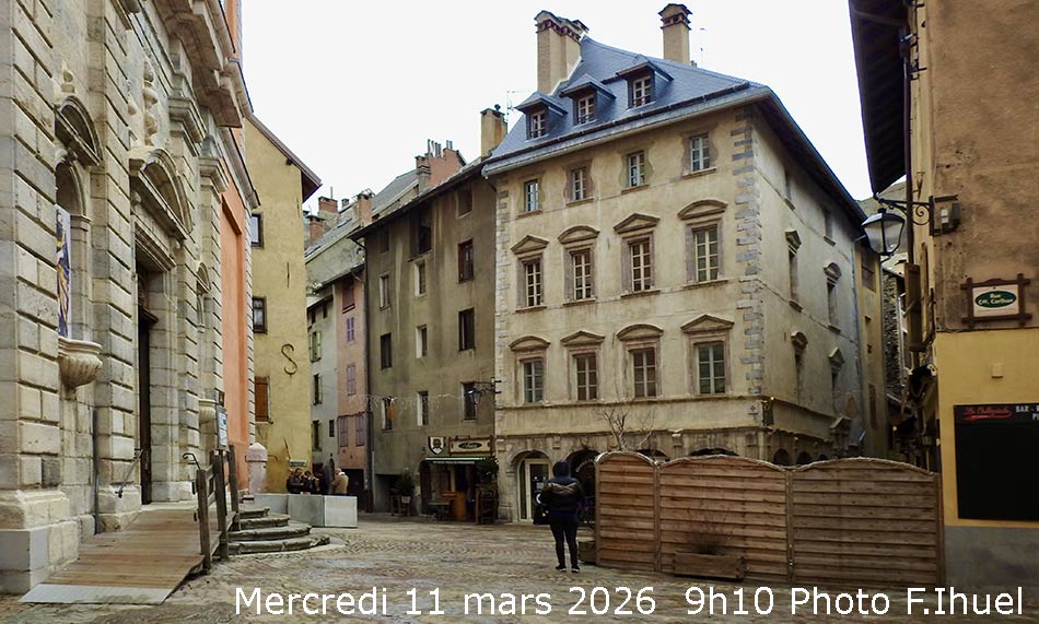 Le Blog de François Ihuel Place du Temple