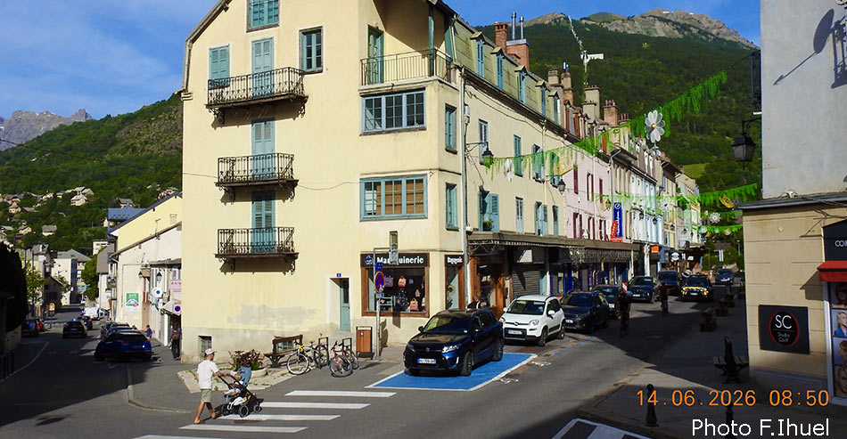 Le Blog de François Ihuel Rue Centrale