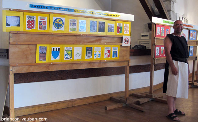 Les blasons des 51 communautés que composent l'ensemble du Grand Escarton. 