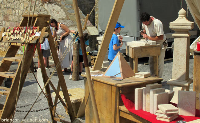 Atelier de taille de pierres. 