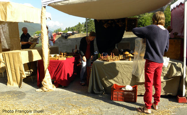 Le marché médiévale avenue Vauban. 