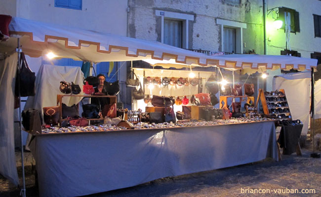 Le marché médiévale avenue Vauban. 