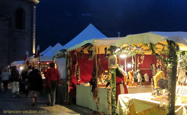 Le marché médiévale avenue Vauban. 