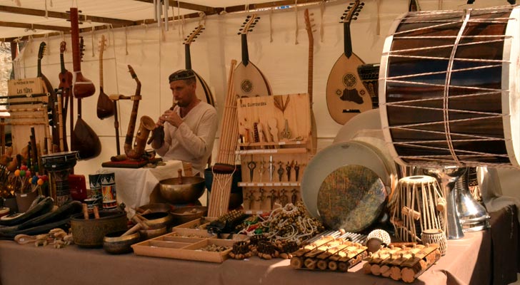 Sur le marché de la fête médiévale de Briançon