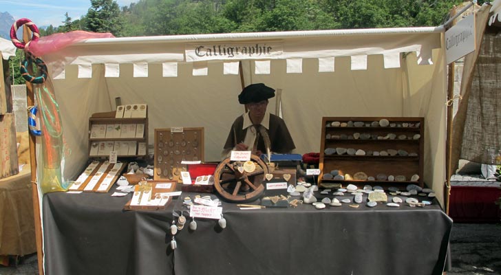 Sur le marché de la fête médiévale de Briançon